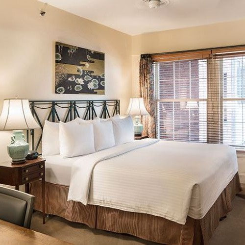 Hotel Lombardy- Bedroom